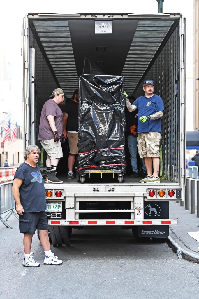 deliveries at MSG before taylor swift, travis kelce wedding