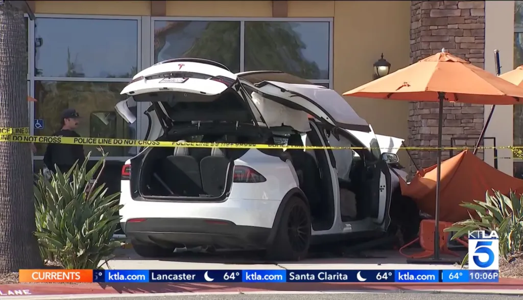 A white Tesla crashed into the outdoor patio of Urbane Cafe in Simi Valley, California.