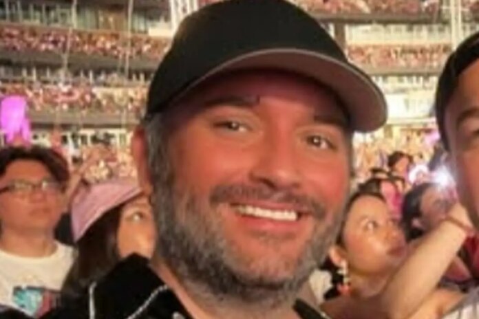 1781543489_james.jpg
