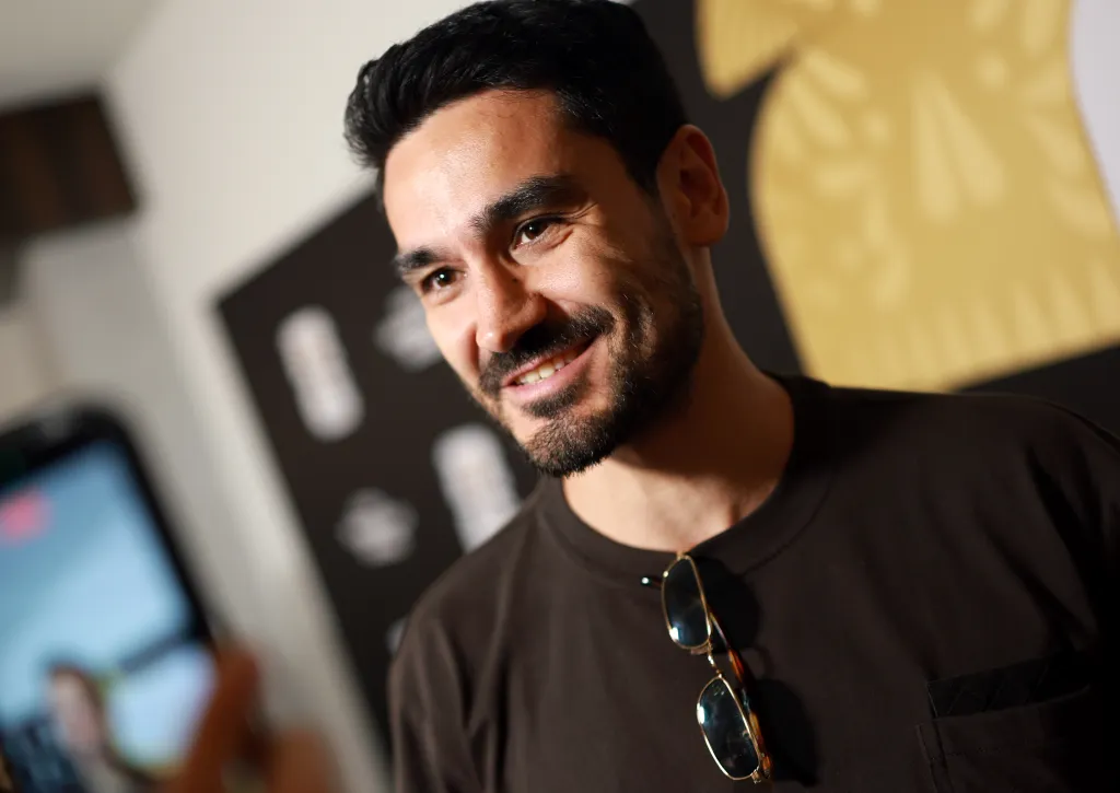 İlkay Gündoğan smiling.