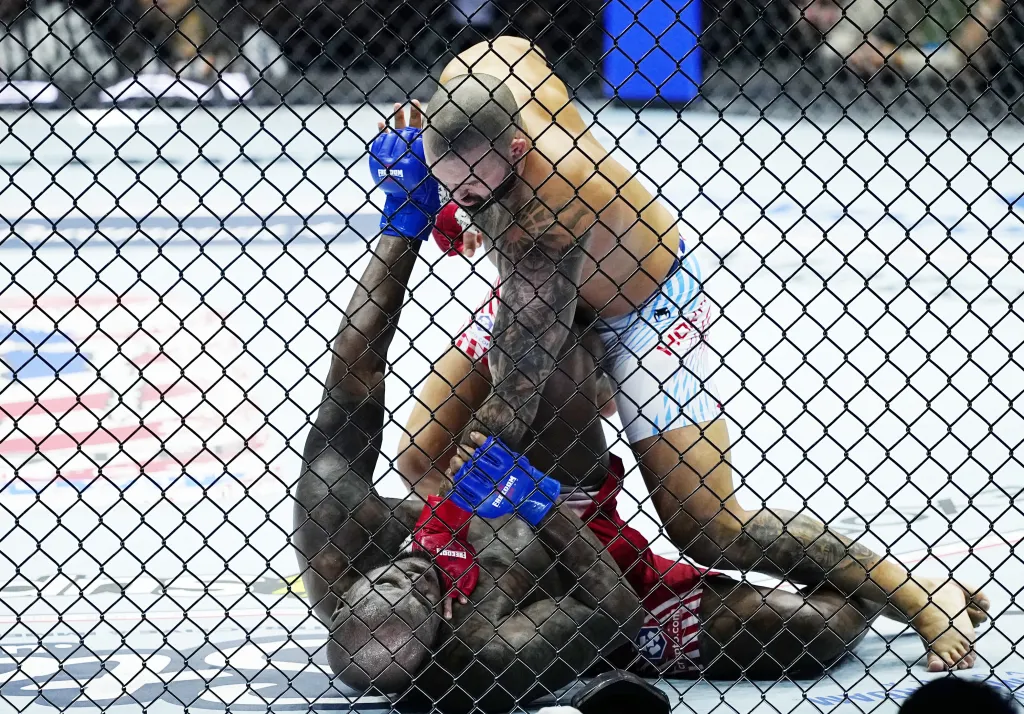 UFC Heavyweight Josh Hokit takes Derrick Lewis to the mat during the Freedom 250 UFC fight card on the South Lawn of the White House in Washington DC on Sunday, June 14, 2026. The mixed martial arts bouts are being held as part of President Trump's 80th birthday weekend activities.
Featuring: Josh Hokit, Derrick Lewis
Where: Washington, District of Columbia, United States