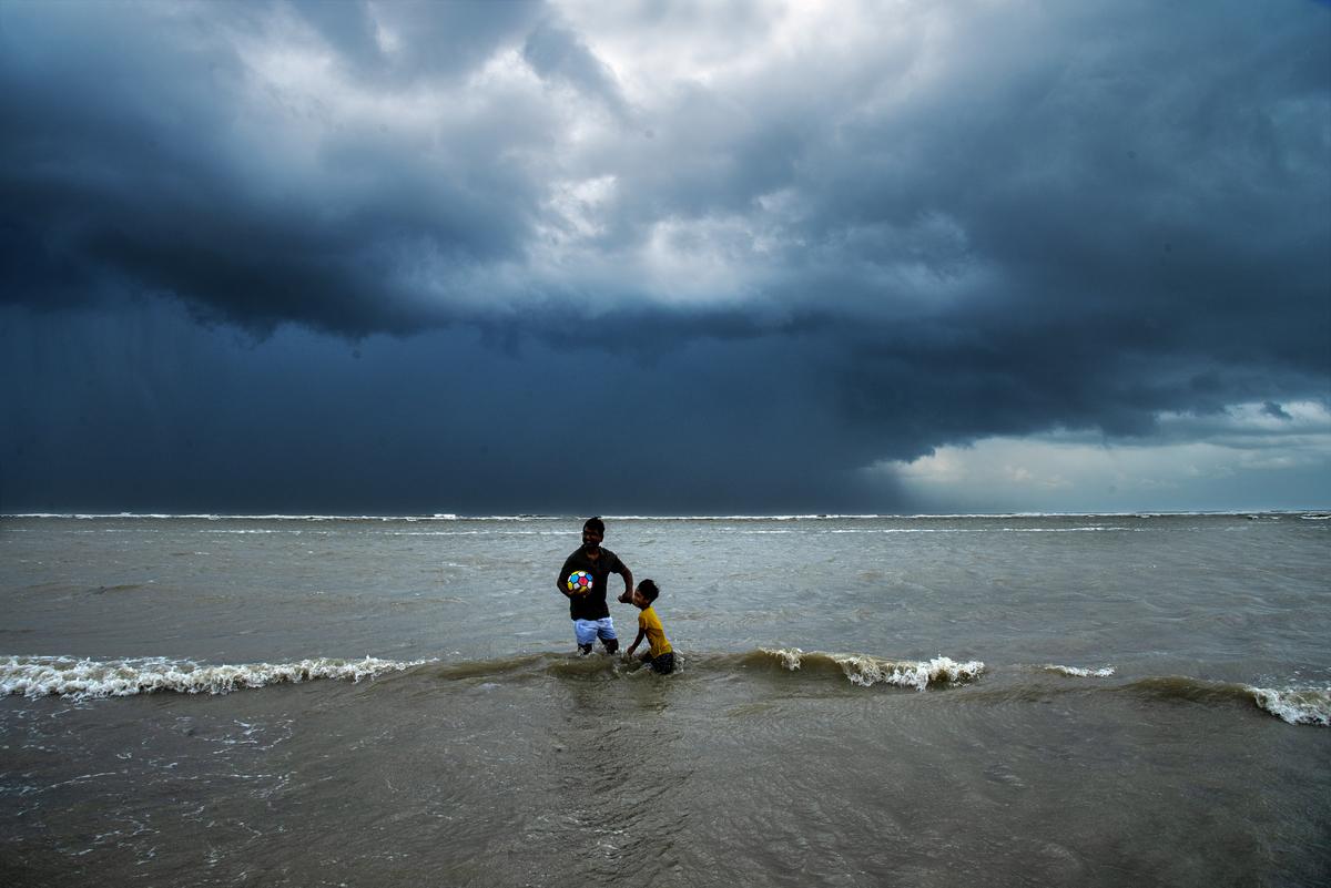 Chasing cyclone Remal
