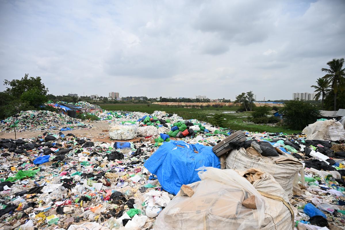 The absence of a ward-wise solid waste generation assessment hinders from understanding how much of the solid waste ends up in the river, experts say.