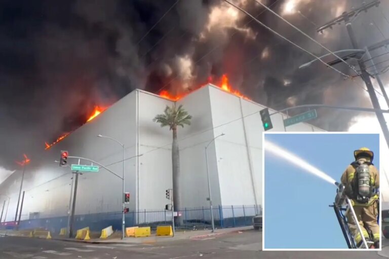 Warehouse fire erupts Near Boyle Heights