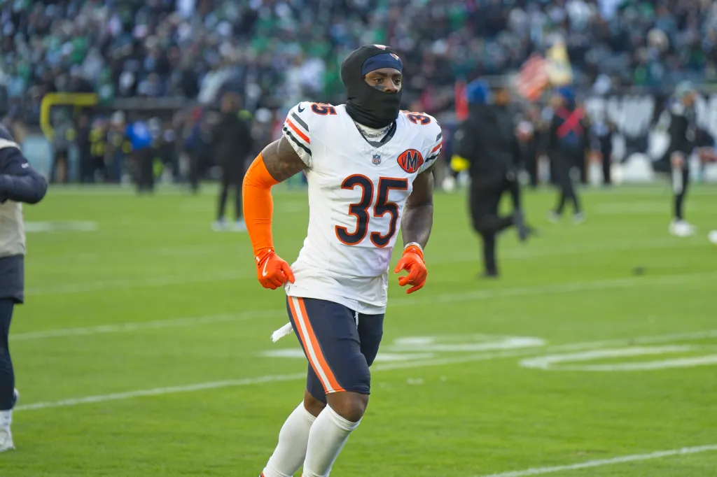 Chicago Bears safety C.J. Gardner-Johnson (35) warms up during the game between the Chicago Bears and the Philadelphia Eagles on November 28, 2025 at Lincoln Financial Field in Philadelphia, PA.