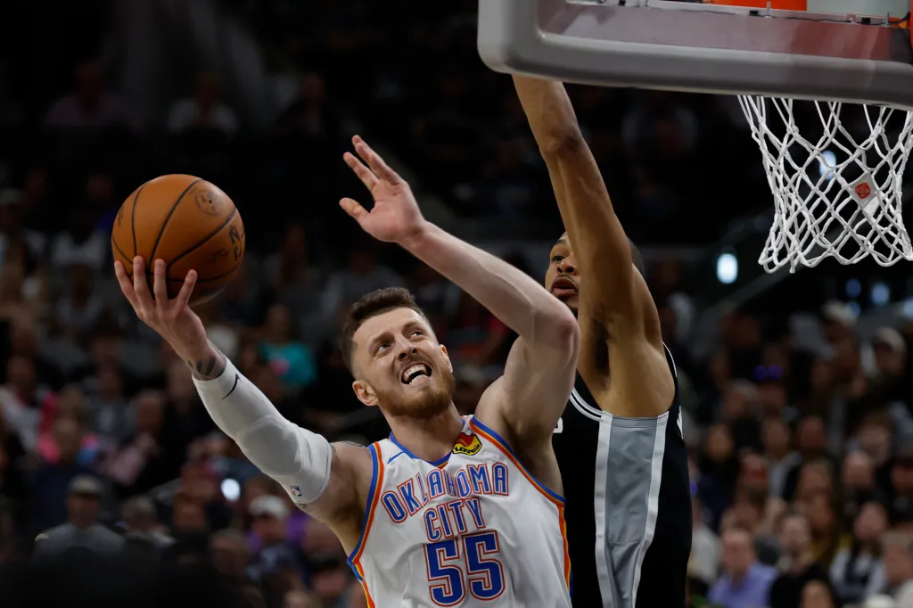 Hartenstein averaged 9.2 points, 9.4 rebounds and 3.5 assists last regular season. 