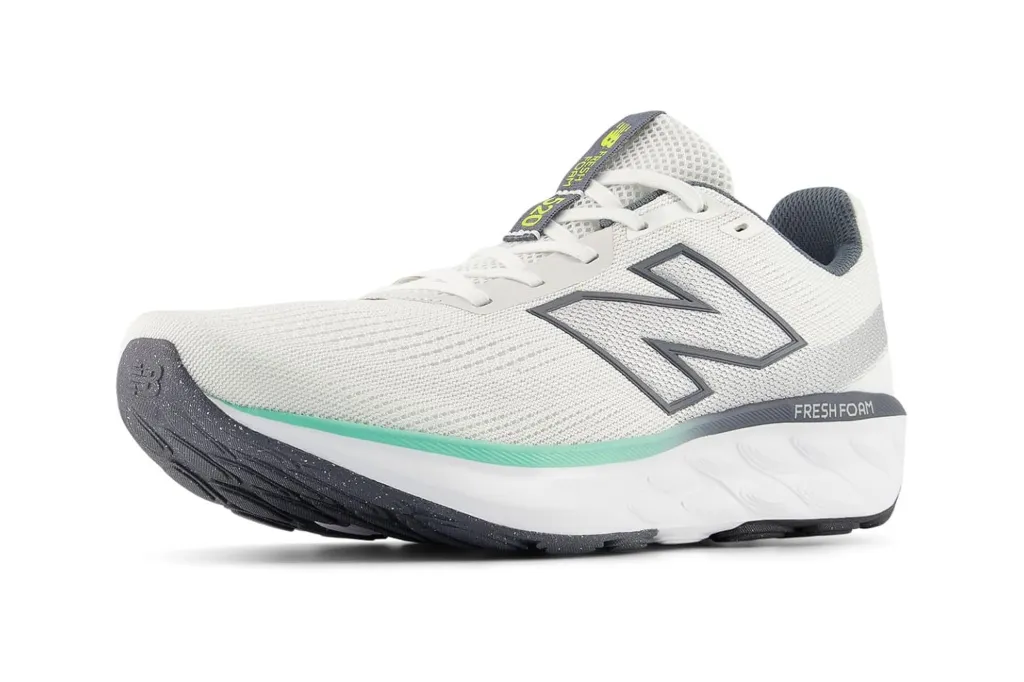 New Balance Men's Fresh Foam 520 v9 Running Shoe

