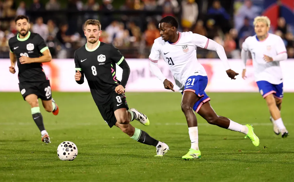 Tim Weah (21) moves the ball up the field during their 2-1 comeback victory over Australia in a friendly match on Oct. 14, 2025.