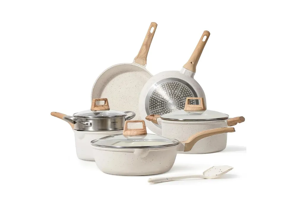 A group of pots and pans