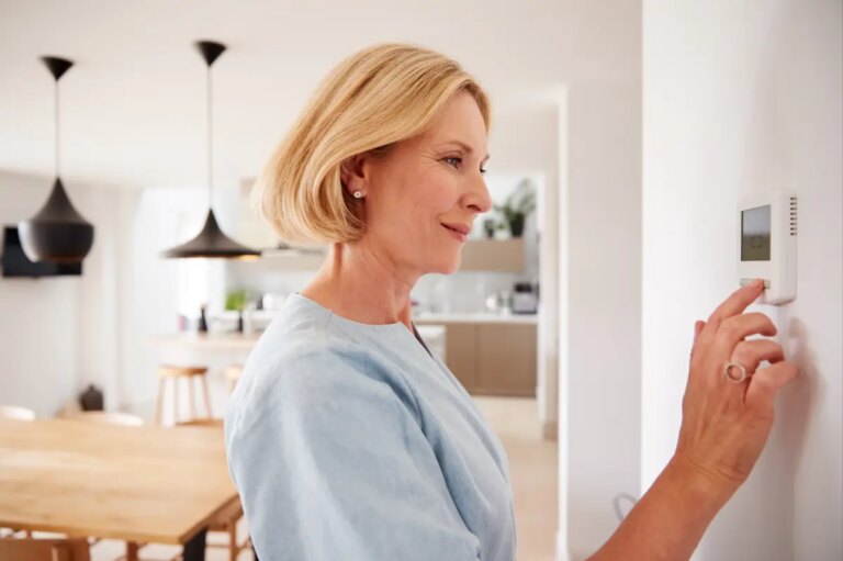 The AC Temperature That Will Save Homeowners Hundreds This Summer
