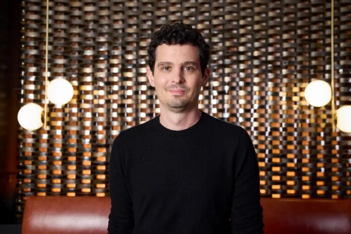 damien-chazelle-whiplash-deadline-studio-130633035.jpg