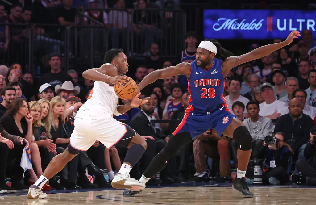 New York Knicks forward OG Anunoby drives to the basket as Detroit Pistons center Isaiah Stewart chases during the second quarter.
