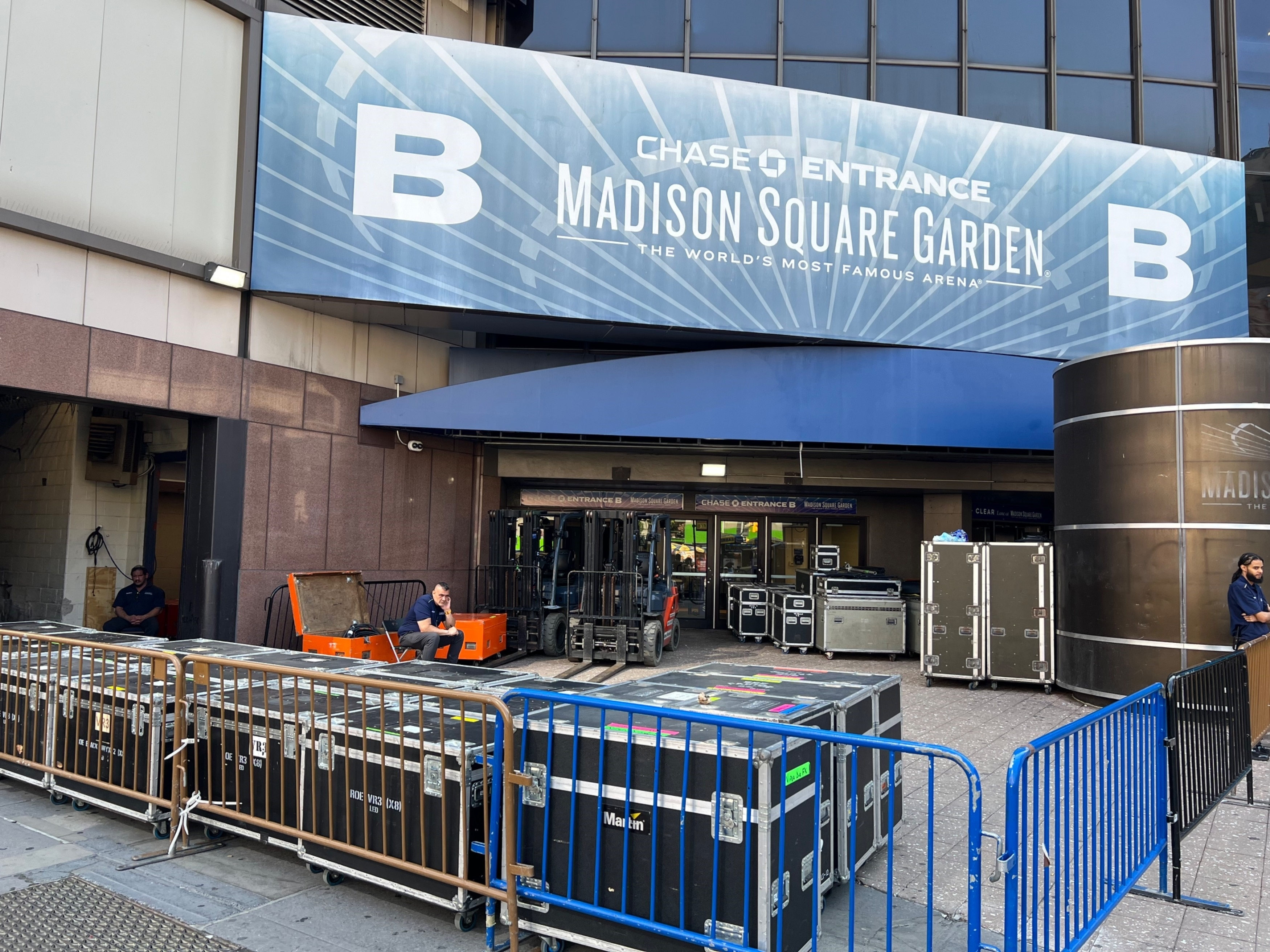 deliveries at MSG before taylor swift, travis kelce wedding