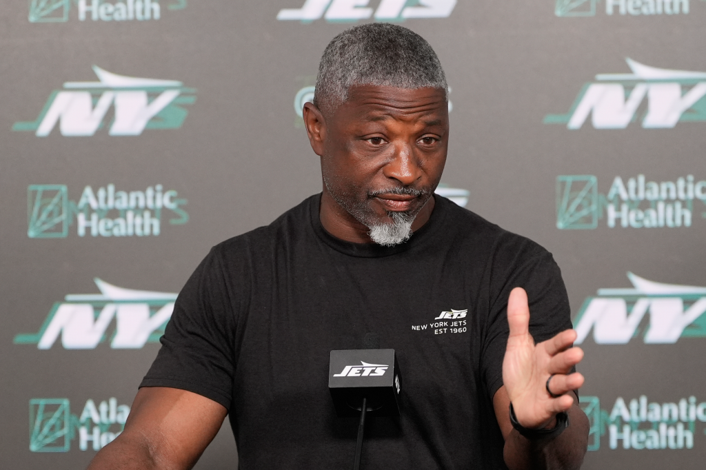 New York Jets head coach Aaron Glenn speaks to reporters.