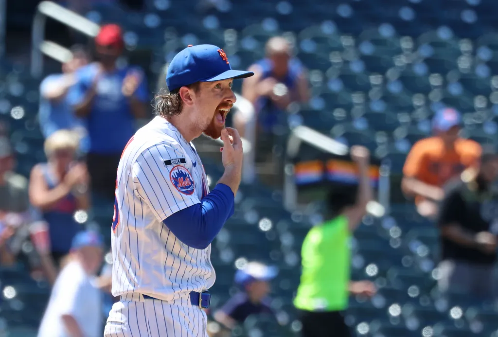 Mets starter Nolan McLean reacts after the Cubs' Michael Busch hits a two-run homer during Game 1 of a doubleheader on June 24, 2026.