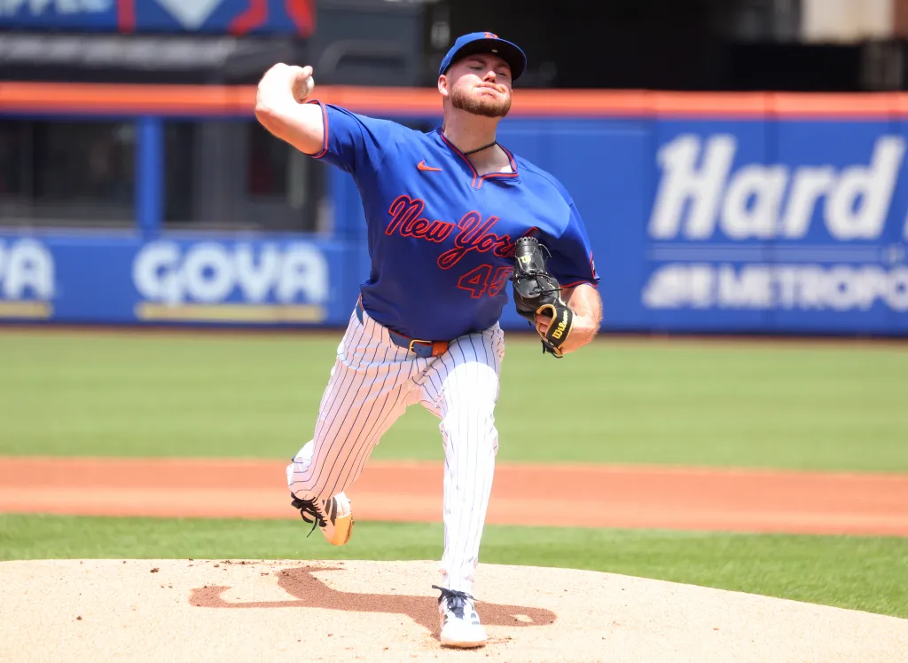 Mets starter Christian Scott is going on the IL with a hip injury.