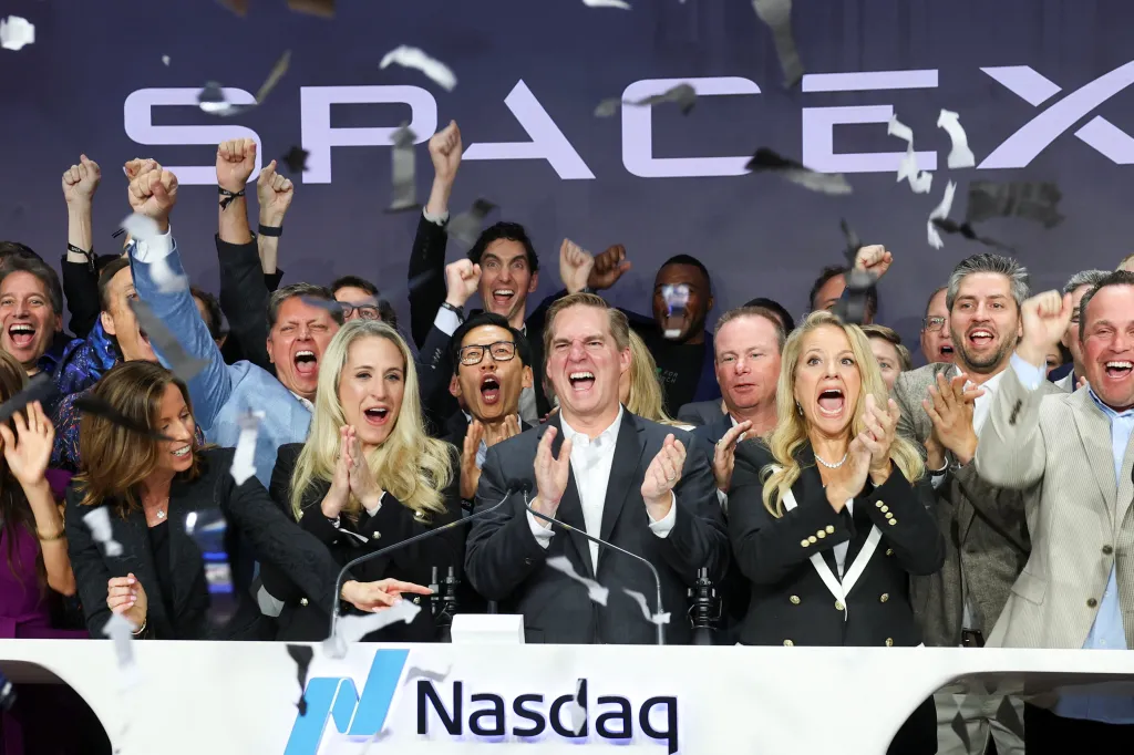 SpaceX leadership team, including President and COO Gwynne Shotwell and CFO and President of Strategic Acquisitions Bret Johnsen, celebrate their IPO at the Nasdaq MarketSite.