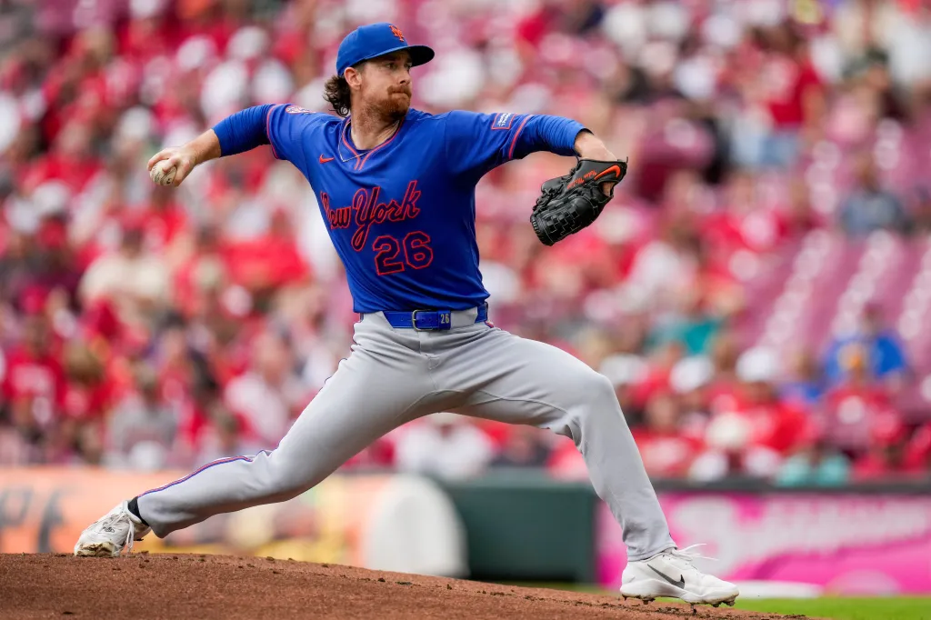 Mets right-hander Nolan McLean pitches against the Reds on June 17, 2026.